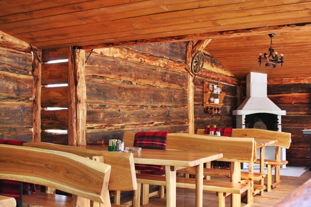Pod Hradom Restaurant & Pension Topoľčany 外观 照片